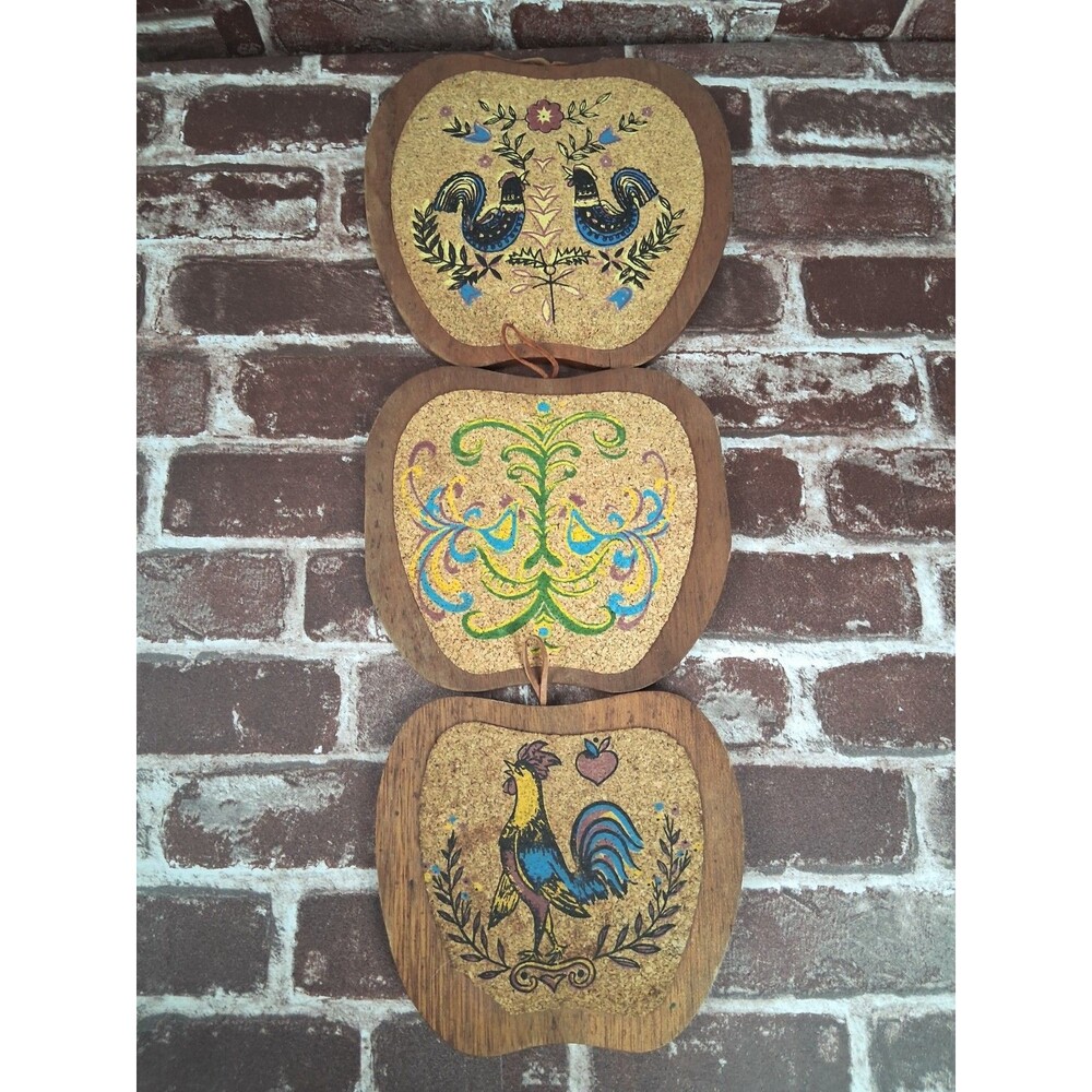 Vintage Folk Art Wall Cork Trivet Set 1970 Home Decor PA DUTCH STYLE Apple Shape